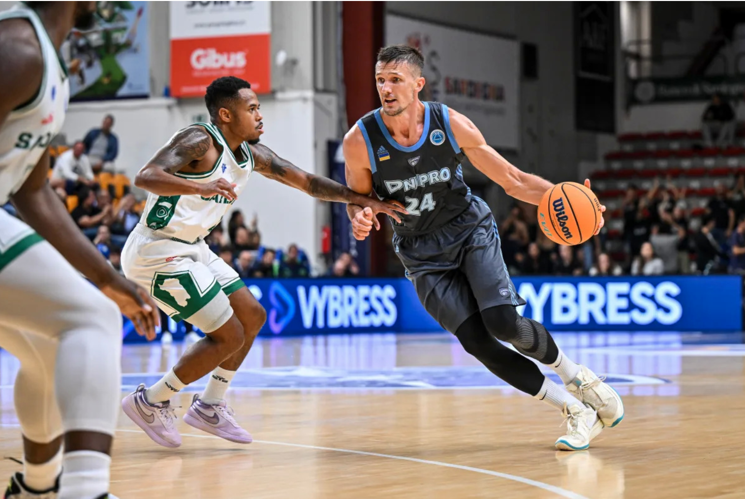 Дніпро розгромно поступився Динамо Сассарі у матчі Кубка Європи ФІБА